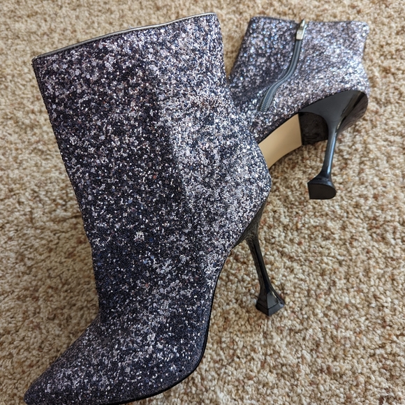 Marc Fisher Silver Glitter Stiletto Boots sz 8.5 - Picture 2 of 3